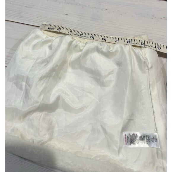 Reversible Kids Beige Faux Fur Mini Skirt Size 5T Fur-to-Satin Holiday Cozy - Picture 8 of 10